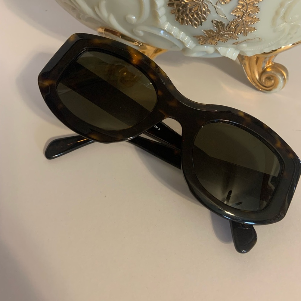Pre owned Celine shades in excellent condition. No case.